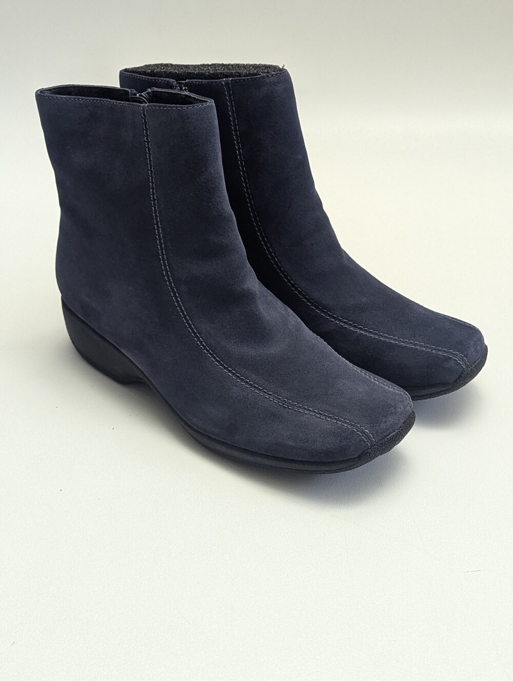 Clarks Women's Blue Suede Booties Boots 10w